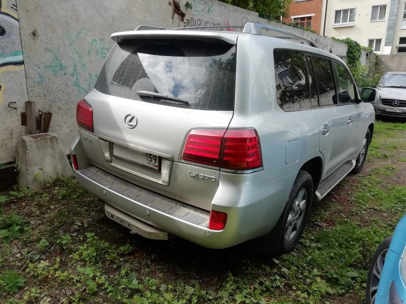 Lexus LX